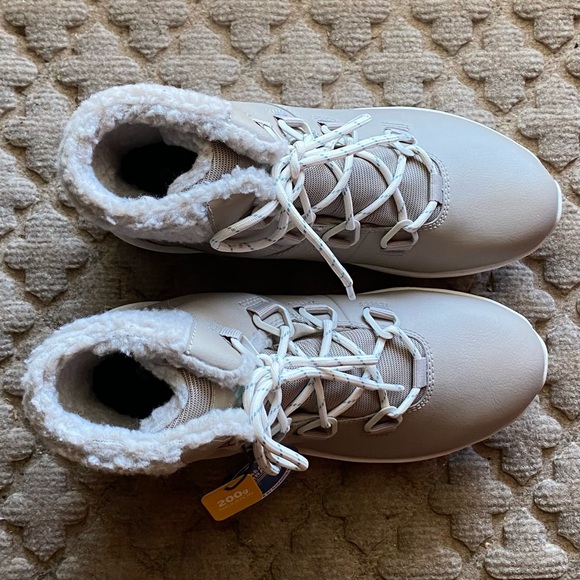 NWT Columbia snow boots, women's size 7 ❄️☃️ - Picture 8 of 9